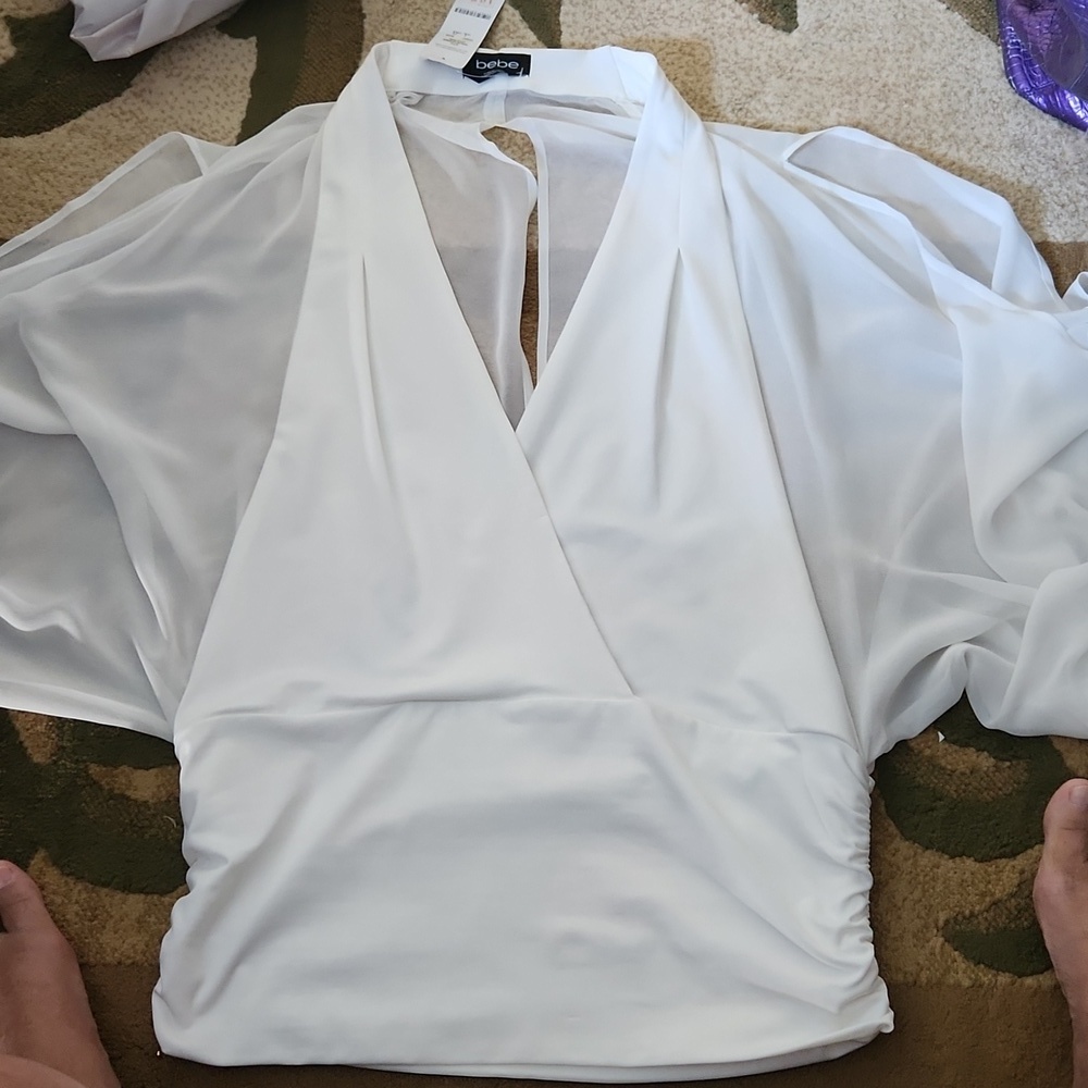 NWT! Bebe split chiffon sleeve spandex body